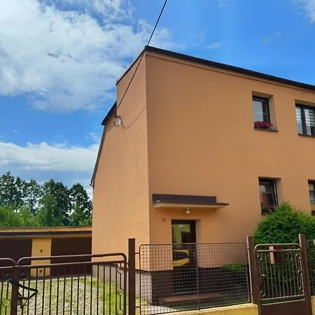 Appartement Ve Druhem Patre S Parkovanim